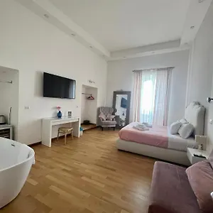 Caracciolo Beb Italien